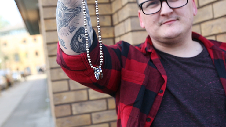 Volant (with DVD and Gimmicks) by Alan Rorrison - Image 2