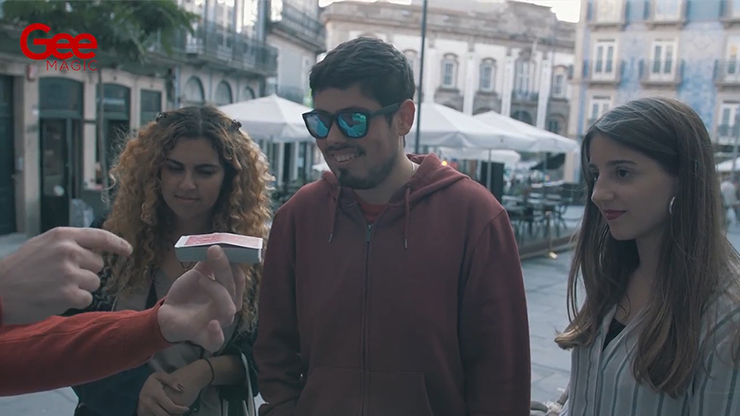 NO BOX by Gonçalo Gil and MacGimmick - Image 6