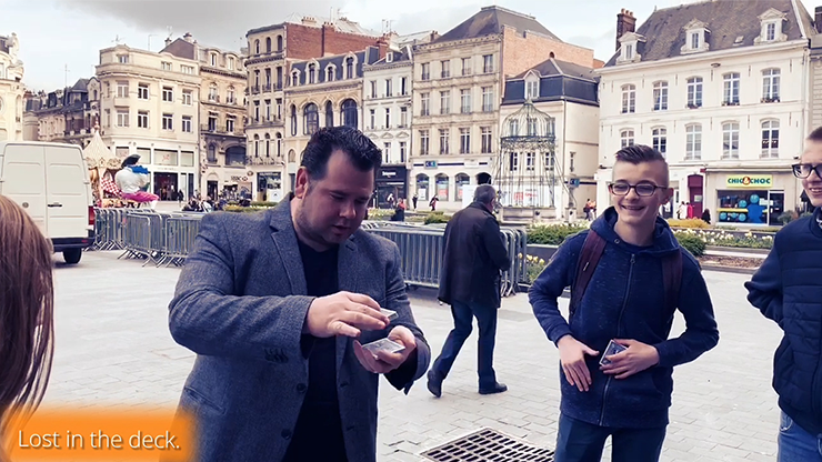 SPLIT-CARD, Red by Mickael Chatelain - Image 4