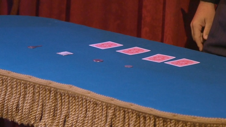 Debajo, Gimmick and Online Instructions by Juan Luis Rubiales - Image 3