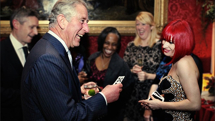 Crimson Deck, Gimmicks and Online Instructions by Laura London and The Other Brothers - Image 5