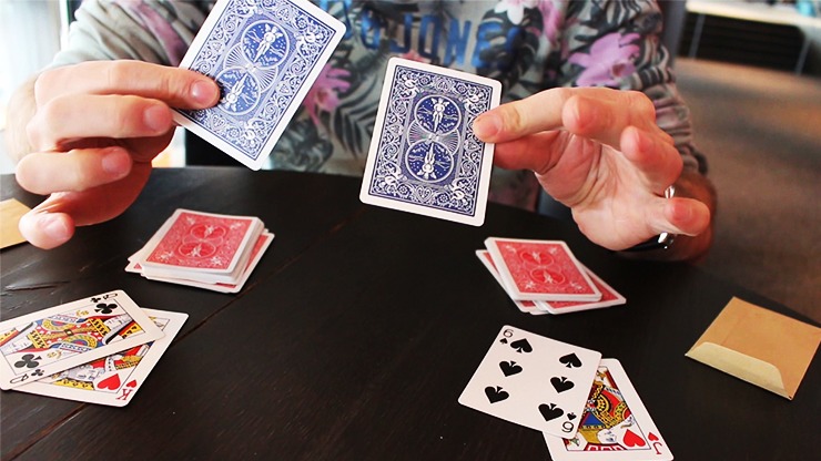 HUE Red, Gimmicks and Online Instructions by Kaan Agdokan and MagicfromHolland - Image 5