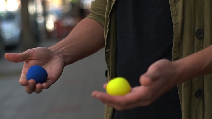 Super Multi Ball, Gimmicks and Online Instructions by GABRIEL GASCON and Aprendemagia - Image 4