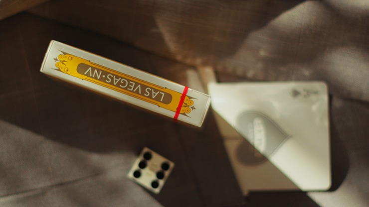 Gemini Casino Yellow Playing Cards by Gemini - Image 4