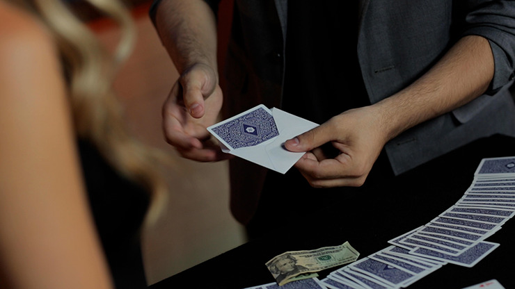 Killer in Manilla, Gimmicks and Online Instructions by Alex Latorre and Mark Mason - Image 5