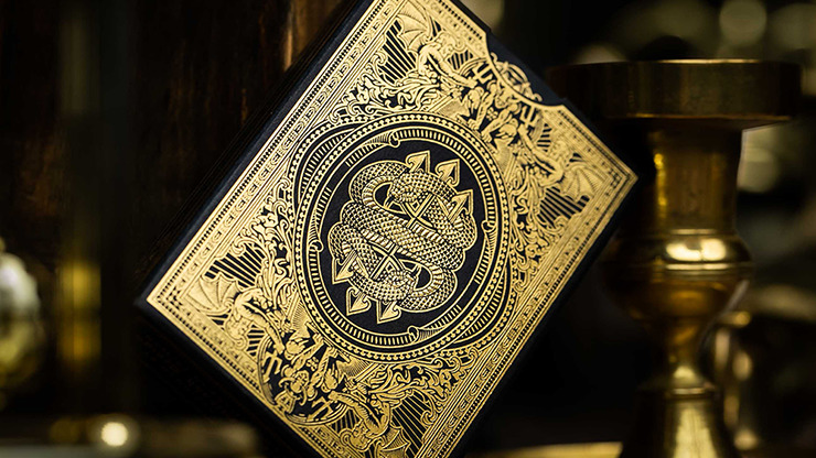 Devil's in the Details Glamourous Gold Playing Cards by Riffle Shuffle - Image 2