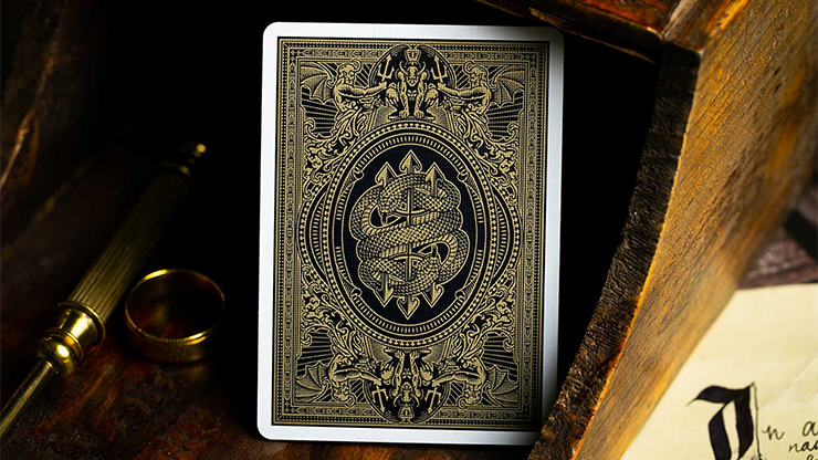 Devil's in the Details Glamourous Gold Playing Cards by Riffle Shuffle - Image 3