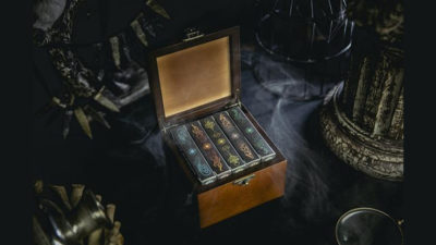 Five Elements Playing Cards Wooden Collection Set with 5 Dice by TCC - Image 2