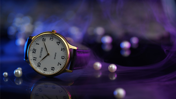 Infinity Watch V3 - Gold Case White Dial / STD Version, Gimmick and Online Instructions by Bluether Magic - Image 3