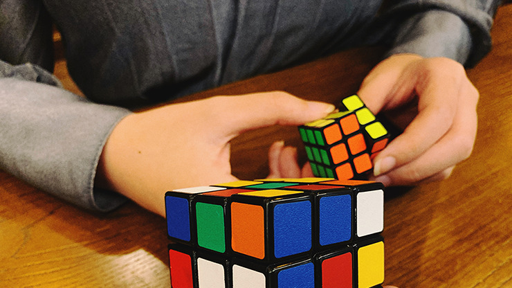 TWIN CUBE by Bacon Magic - Image 4