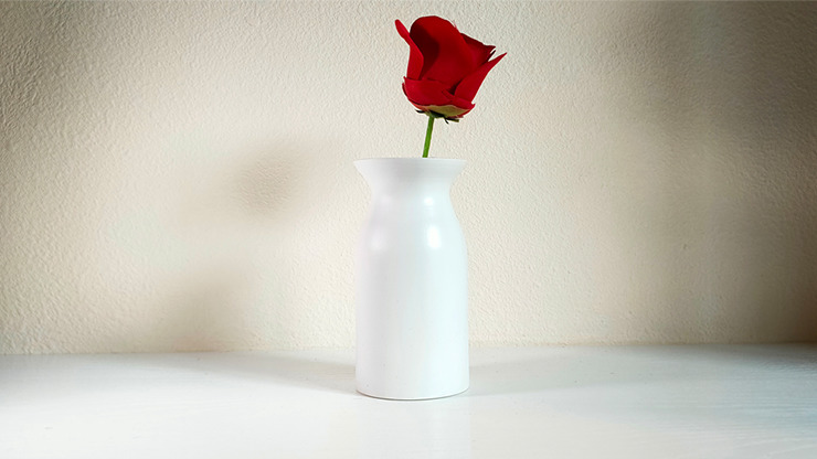Snowflake Vase by Leon and Leno - Image 2