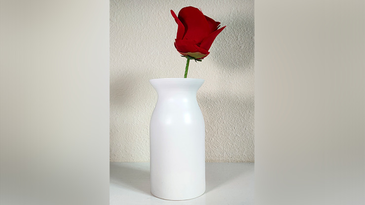 Snowflake Vase by Leon and Leno - Image 5