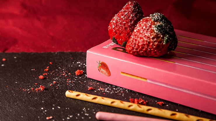 P TO P PADDLE: STRAWBERRY EDITION, With Online Instructions by Dream Ikenaga & Hanson Chien - Image 2