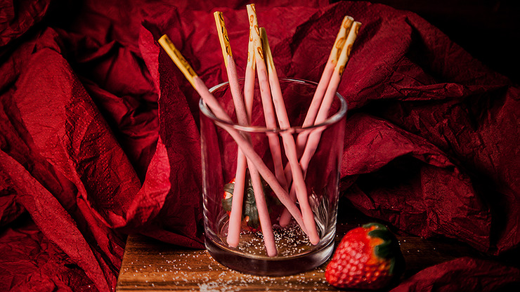 P TO P PADDLE: STRAWBERRY EDITION, With Online Instructions by Dream Ikenaga & Hanson Chien - Image 4