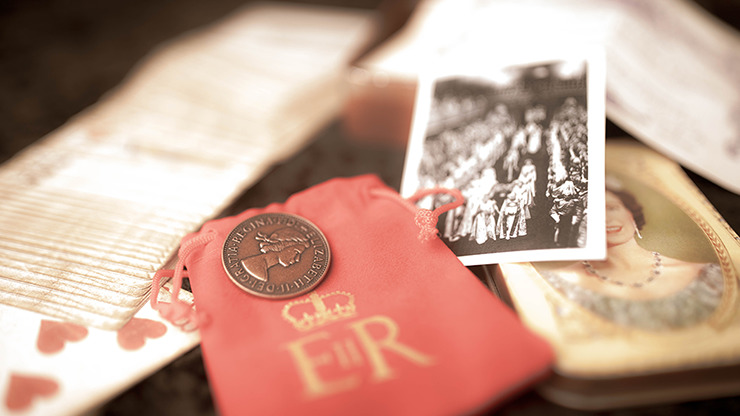 QUEENS NOSE JUBILEE EDITION, Gimmicks and Online Instruction by Matthew Wright - Image 3