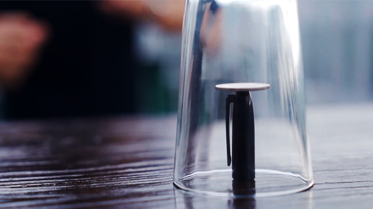 MAGNET-0 by HENRY HARRIUS & ARMANDO C - Image 4