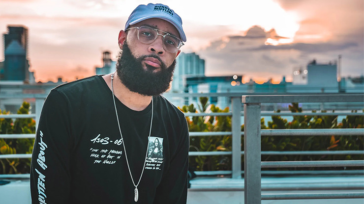 How to do Insane Magic Tricks by Ellusionist - Image 3