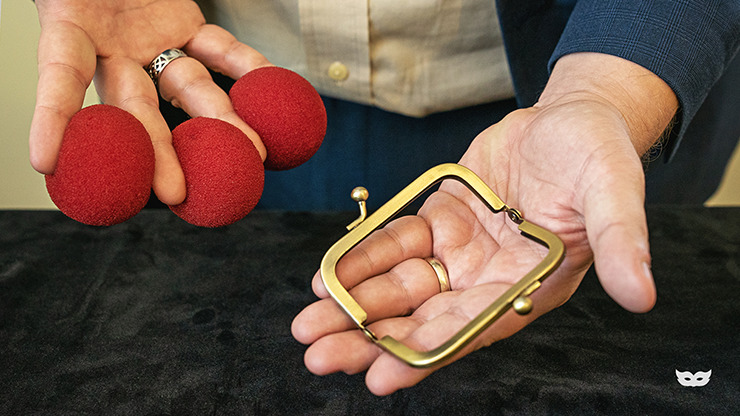 It's Pursenal, Gimmicks and Online Instructions by Michael O'Brien & Deuce Gala Magic - Image 5