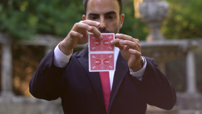 ROYAL COUPLE RED by Gustavo Sereno and Gee Magic - Image 3