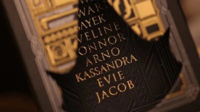 Assassin's Creed Legacy, Hidden Blade Black Playing Cards - Image 2