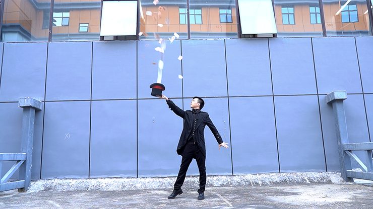 THE ROCKET Card Fountain RIGHT HANDED, Wireless Remote Version by Bond Lee - Image 4